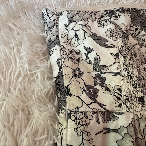 Old Navy Strapless Floral Mini Dress Size 2 LIKE NEW - Picture 10 of 16